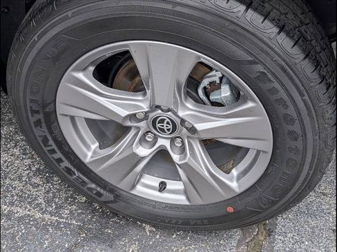 Used 2024 Toyota RAV4 XLE image 9