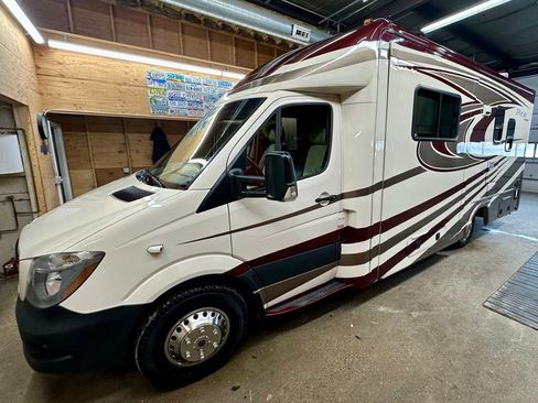 Used 2015 Mercedes-Benz Sprinter 3500 image 1