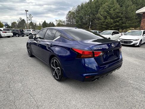 Used 2024 Nissan Altima 2.5 SR w/ SR Premium Package image 7