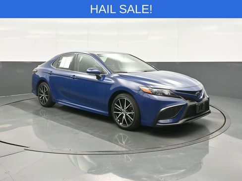 Certified 2023 Toyota Camry SE w/ Convenience Package image 1