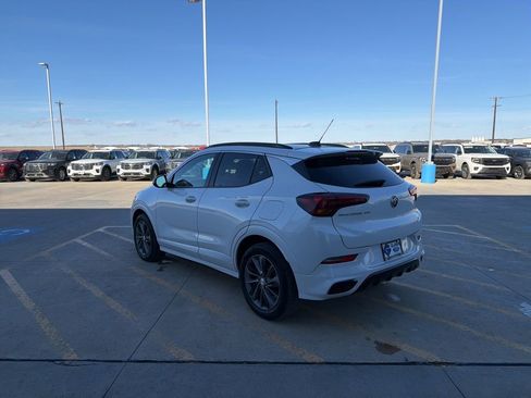 Used 2022 Buick Encore GX Essence w/ Sport Touring Package FWD image 5