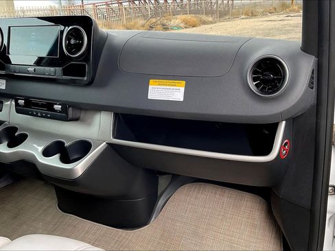 Used 2020 Mercedes-Benz Sprinter 3500 image 35