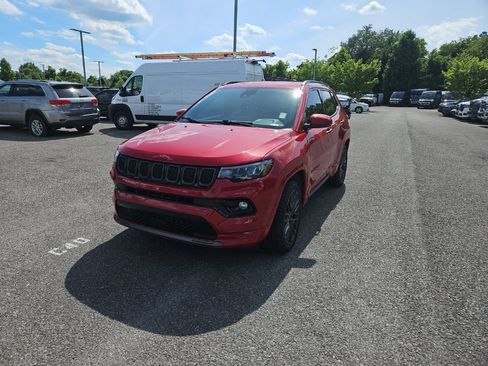 Used 2023 Jeep Compass Limited AWD/4WD image 3