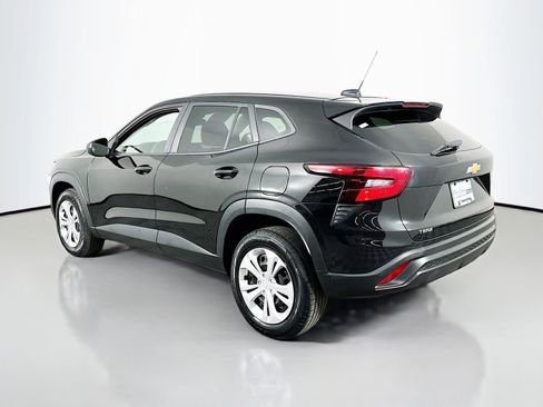 Used 2024 Chevrolet Trax LS FWD image 6