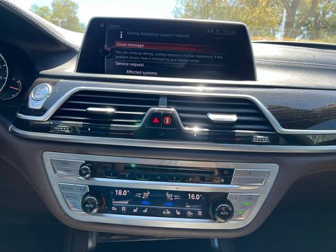 Used 2016 BMW 750i RWD image 17