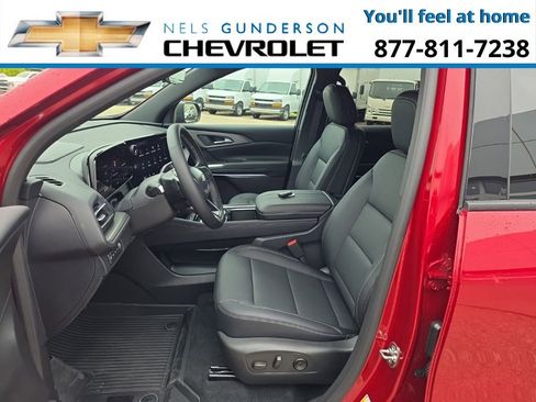 New 2026 Chevrolet Traverse LT w/ Driver Confidence Package AWD/4WD image 17