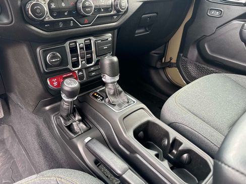Certified 2025 Jeep Wrangler Unlimited Sport AWD/4WD image 26