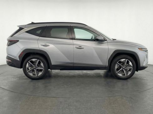 Used 2025 Hyundai Tucson SEL AWD/4WD image 11