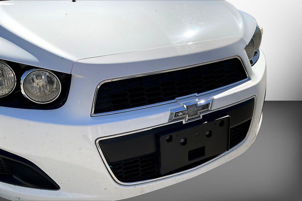 Used 2015 Chevrolet Sonic LT FWD image 31