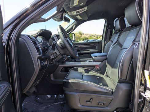 Used 2025 RAM 2500 Laramie AWD/4WD image 15