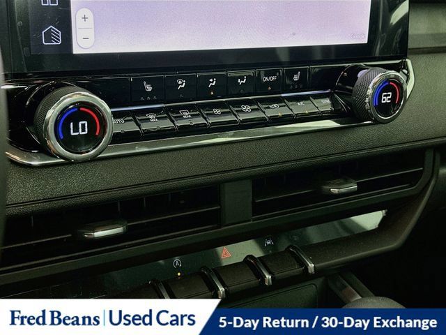 Used 2026 Chevrolet Colorado Trail Boss AWD/4WD image 21