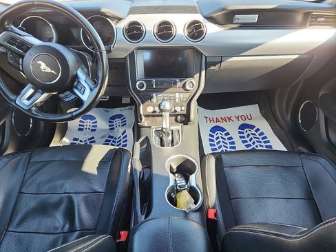 Used 2019 Ford Mustang Premium image 9