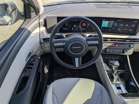 New 2026 Hyundai Tucson SE image 15