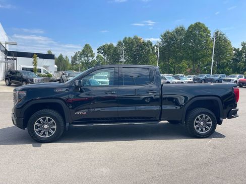 Used 2024 GMC Sierra 1500 AT4 w/ Technology Package image 2