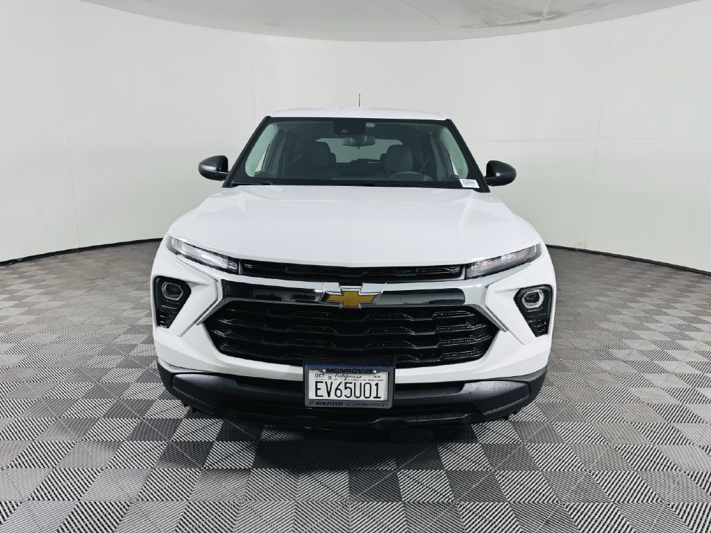 Used 2026 Chevrolet TrailBlazer LS w/ LS Convenience Package FWD image 3