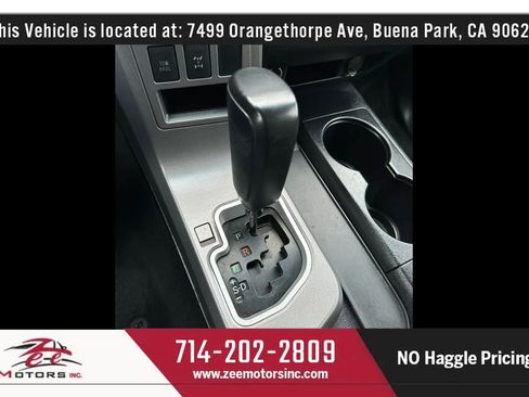 Used 2015 Toyota Sequoia SR5 w/ Premium Package AWD/4WD image 29