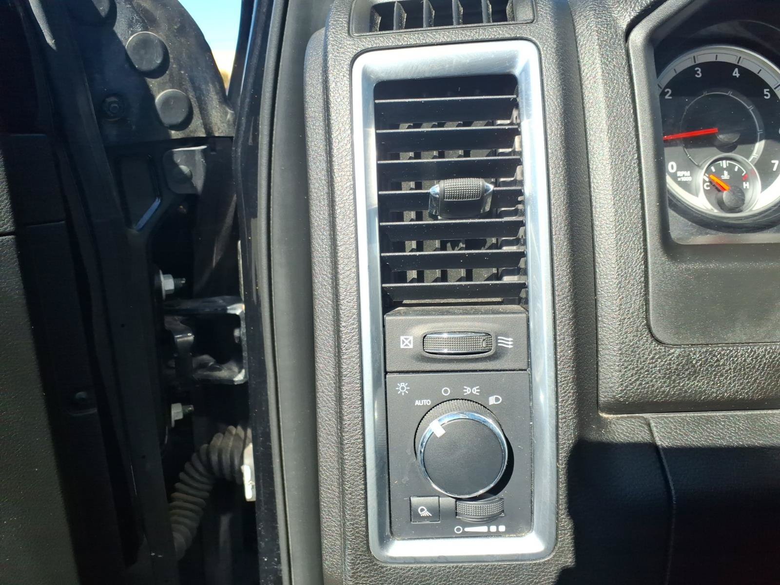 Used 2024 RAM 1500 Classic SLT AWD/4WD image 17