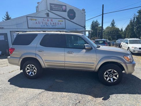 Used 2007 Toyota Sequoia SR5 image 1