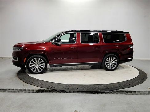 Used 2023 Jeep Grand Wagoneer L Series II image 4
