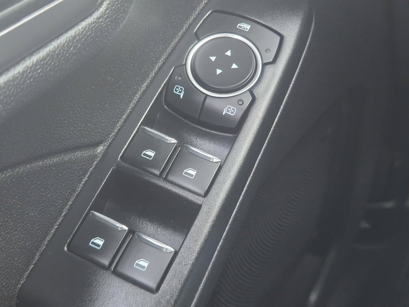 Used 2025 Ford Escape Active FWD image 15