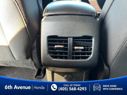 Used 2020 Ford Fusion SE FWD image 18