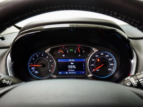 Used 2021 Chevrolet Traverse LT FWD image 28