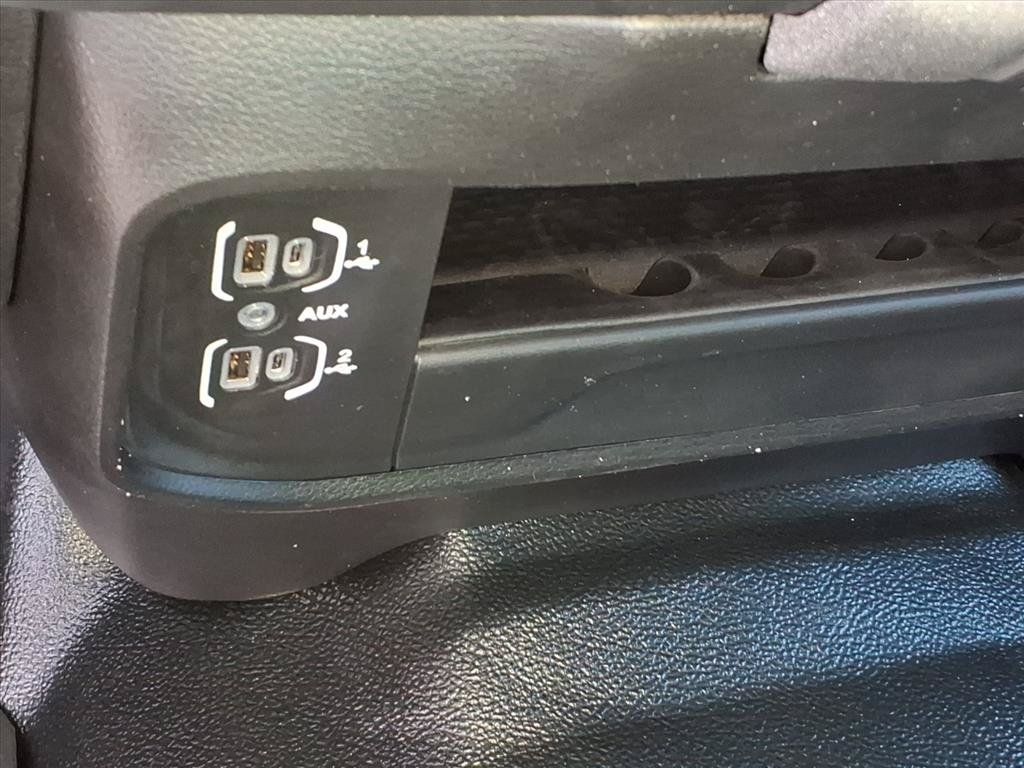 New 2026 RAM 2500 Tradesman w/ Chrome Appearance Group AWD/4WD image 33