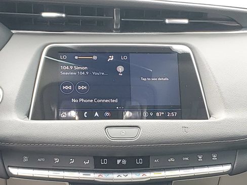 Used 2021 Cadillac XT4 Premium Luxury w/ Driver Awareness Package FWD image 15
