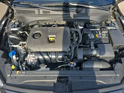 Used 2023 Kia Forte LXS image 32