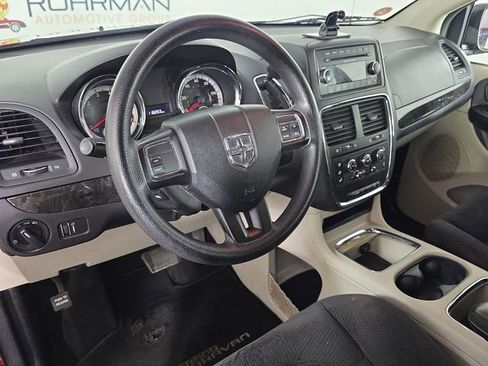 Used 2014 Dodge Grand Caravan SXT image 20