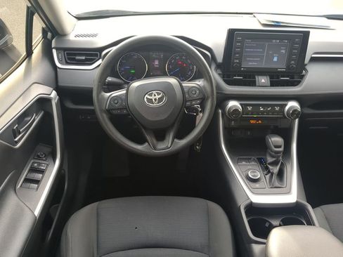 Used 2021 Toyota RAV4 LE image 22