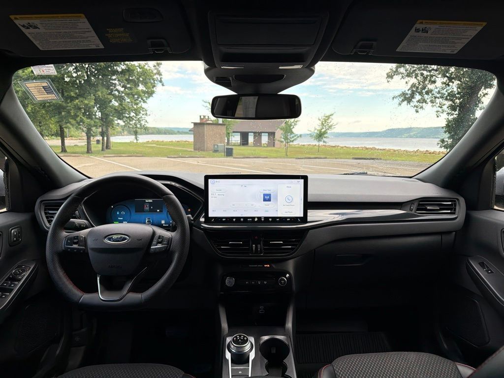 Used 2023 Ford Escape ST-Line Elite AWD/4WD image 13