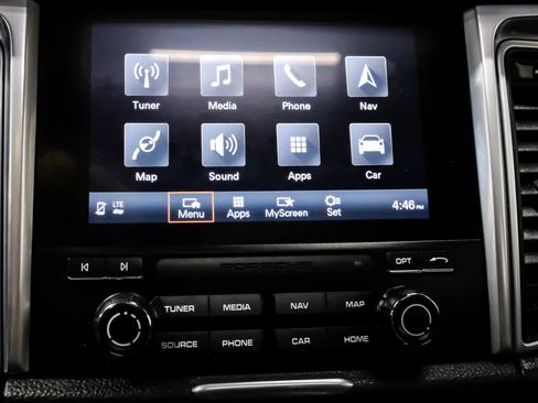 Used 2018 Porsche Macan Turbo w/ Premium Package Plus image 32