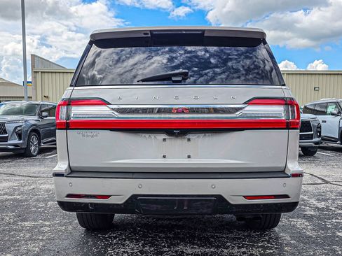Used 2021 Lincoln Navigator Reserve AWD/4WD image 5