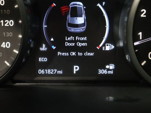 Used 2017 Land Rover Discovery Sport HSE image 40