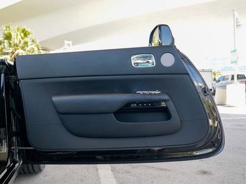 Used 2016 Rolls-Royce Dawn image 46