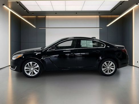 Used 2016 Buick Regal FWD image 2