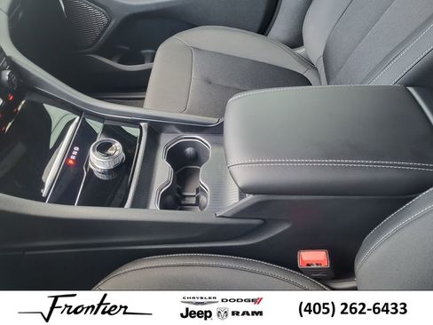 New 2025 Jeep Grand Cherokee L Laredo w/ Luxury Tech Group I image 22