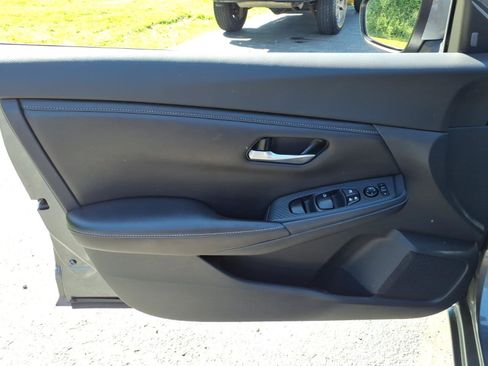 Used 2020 Nissan Sentra SV FWD image 12