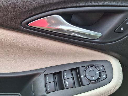 Used 2020 Buick Encore GX Preferred w/ Cold Weather Comfort Package AWD/4WD image 13