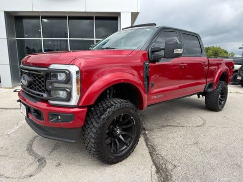 Used 2024 Ford F250 Lariat w/ Lariat Ultimate Package AWD/4WD image 3