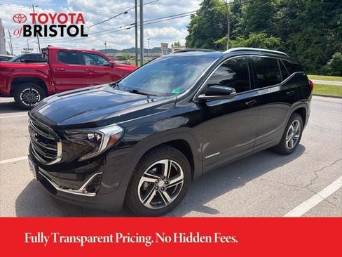 Used 2021 GMC Terrain SLT w/ Infotainment Package II AWD/4WD image 2