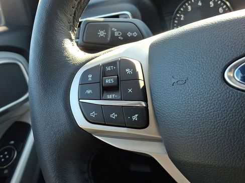 Used 2023 Ford Explorer XLT w/ Equipment Group 202A image 22