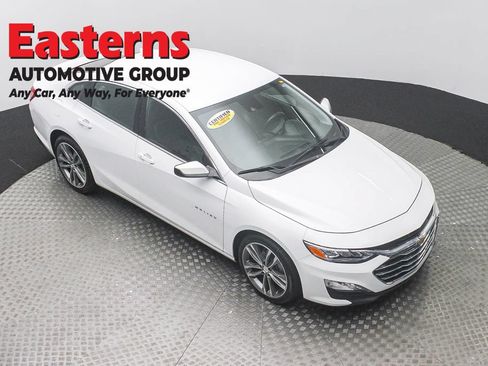 Used 2024 Chevrolet Malibu LT FWD image 3