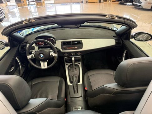 Used 2008 BMW Z4 3.0i RWD image 11