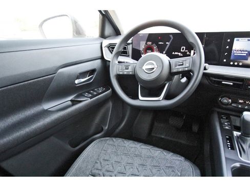 New 2026 Nissan Kicks SV image 8