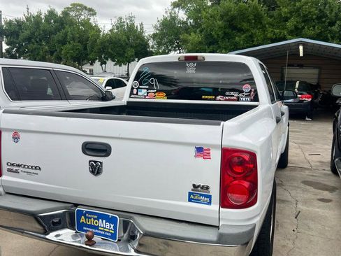 Used 2006 Dodge Dakota SLT image 2