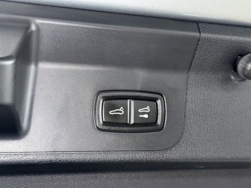Used 2023 Porsche Panamera RWD image 15