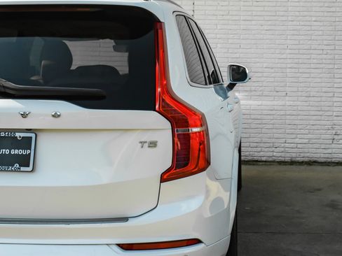 Used 2020 Volvo XC90 T5 Momentum w/ Protection Package Premier FWD image 39