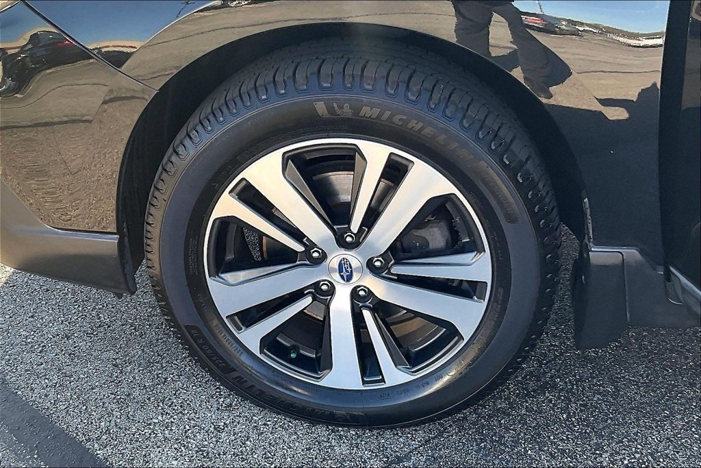 Used 2018 Subaru Outback 3.6R Limited AWD/4WD image 10